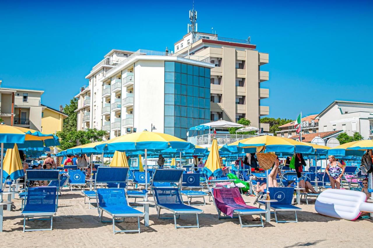 Hotel Ambasciatori Bellaria-Igea Marina Bagian luar foto