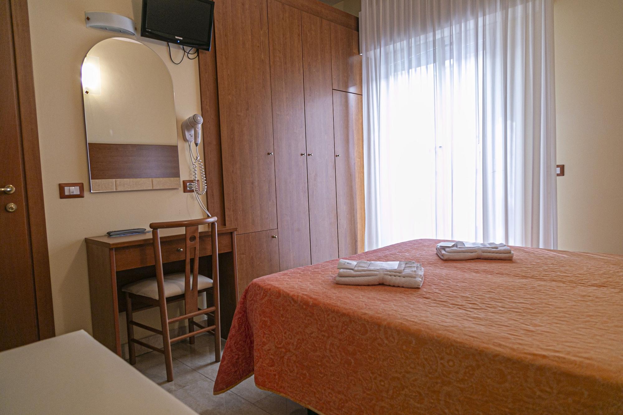 Hotel Ambasciatori Bellaria-Igea Marina Bagian luar foto